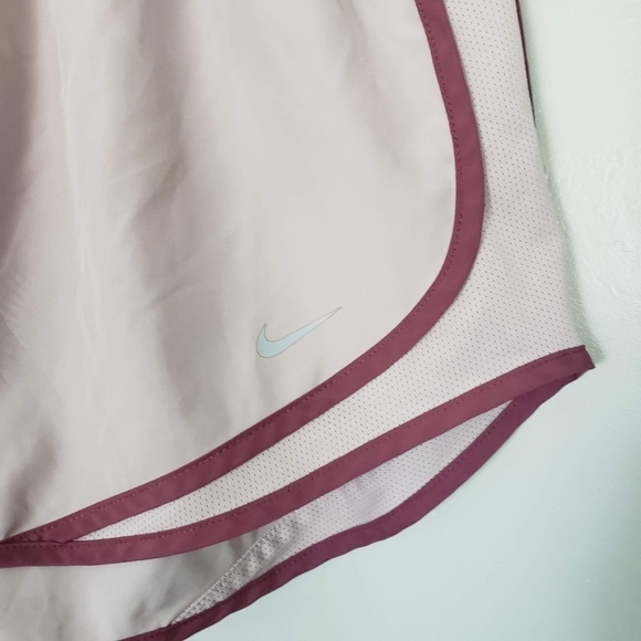 Nike Running Shorts Gym Athletic Mauve Pink Women's Active Wear Athleisure - Picture 2 of 4